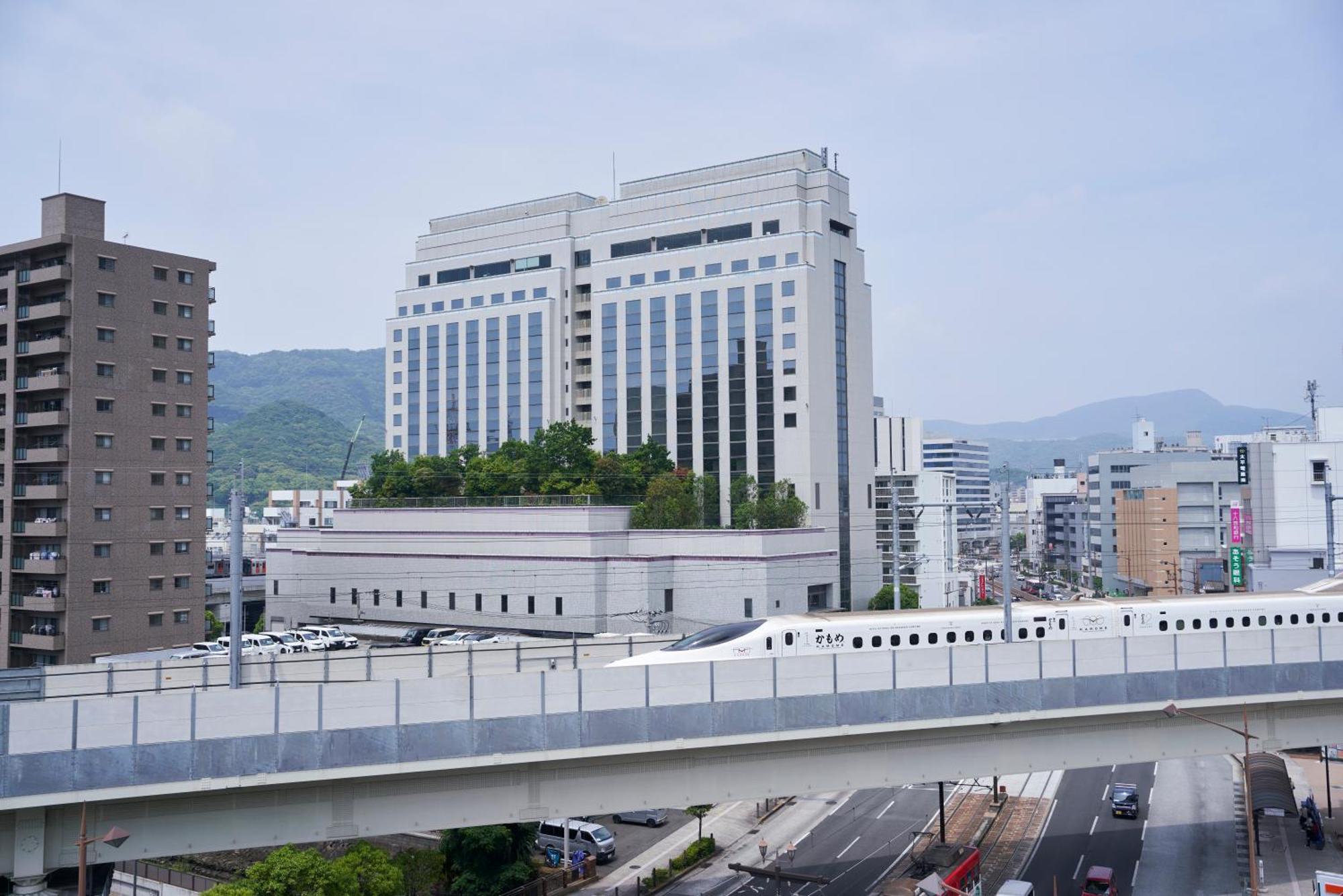 The Global View Nagasaki Hotel Eksteriør billede The station in 2015
