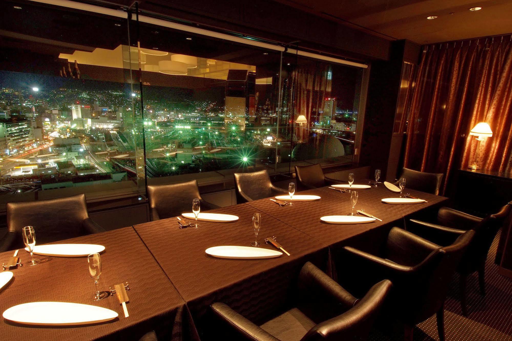 The Global View Nagasaki Hotel Eksteriør billede The interior of the restaurant